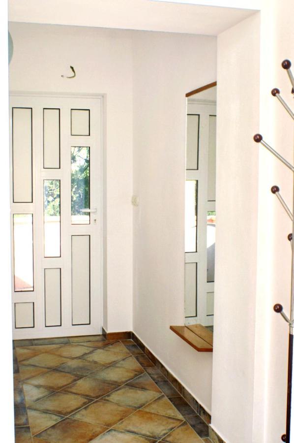 Family Friendly Seaside Apartments Vlasici, Pag - 4319 Eksteriør billede