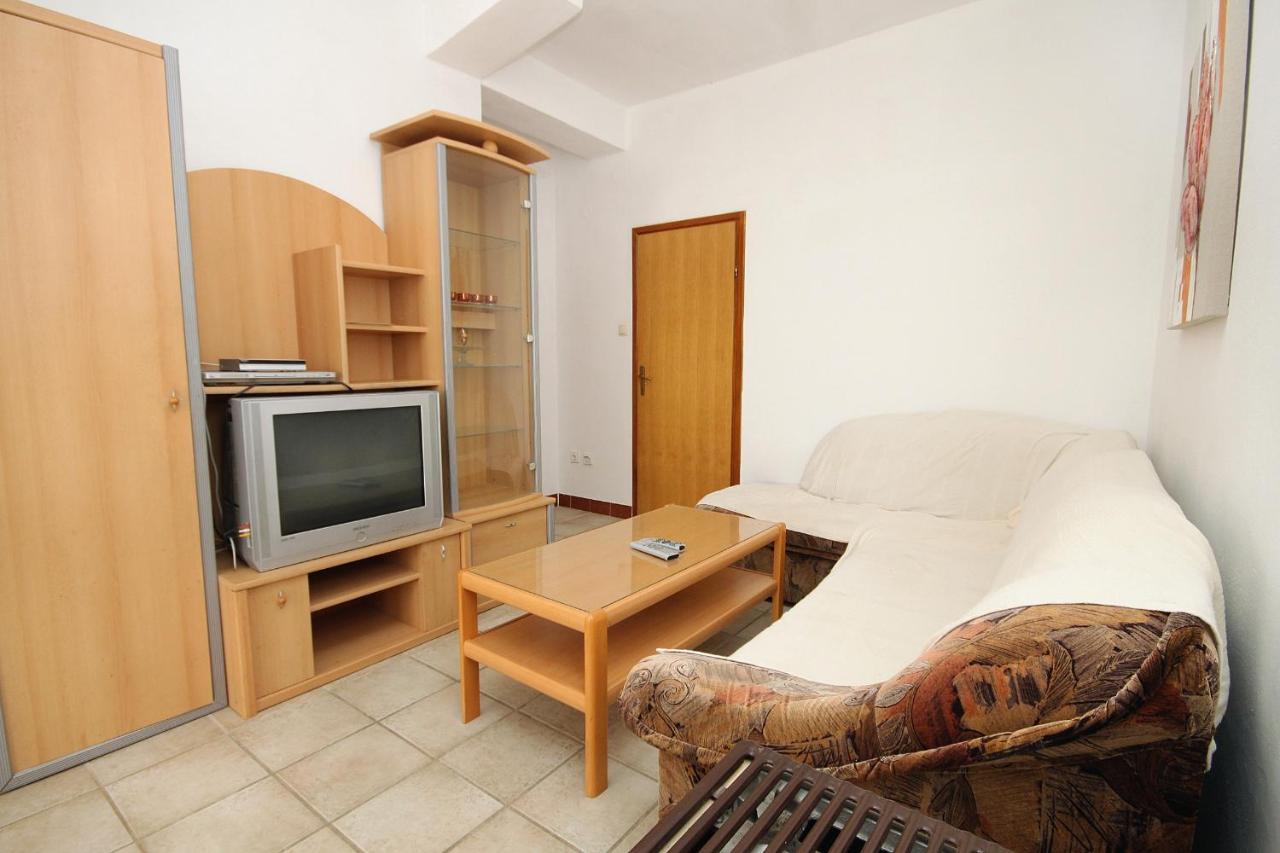 Family Friendly Seaside Apartments Vlasici, Pag - 4319 Eksteriør billede