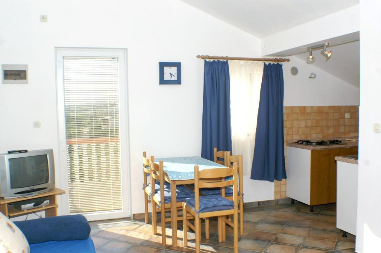 Family Friendly Seaside Apartments Vlasici, Pag - 4319 Eksteriør billede